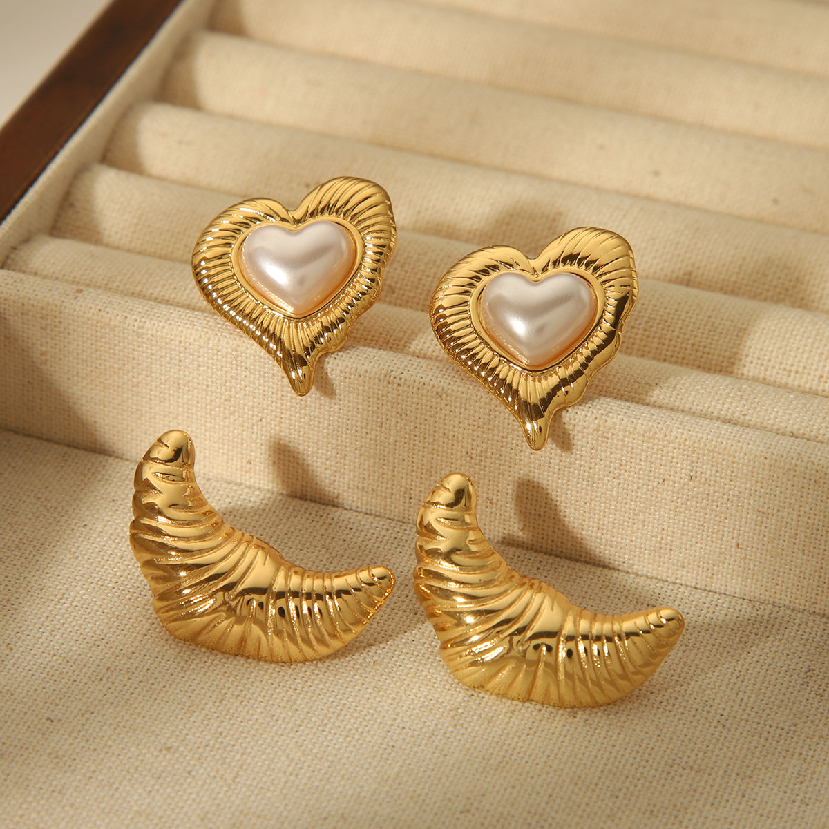 Heart Shape Croissant Plating Inlay 304 Stainless Steel Artificial Shell 18K Gold Plated Ear Studs