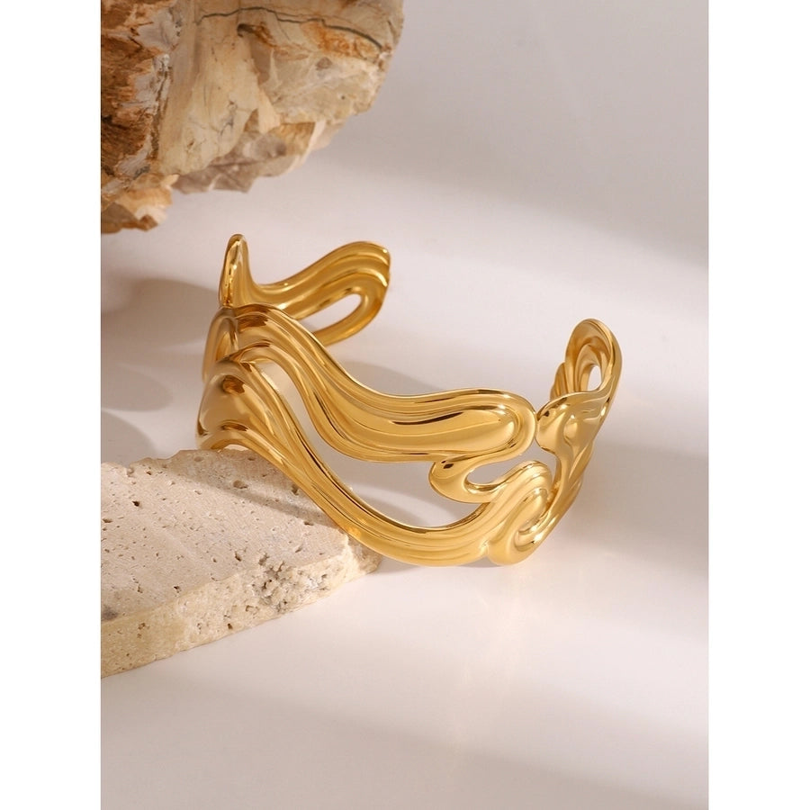 Artistic Irregular 18K Gold Plated Bangle